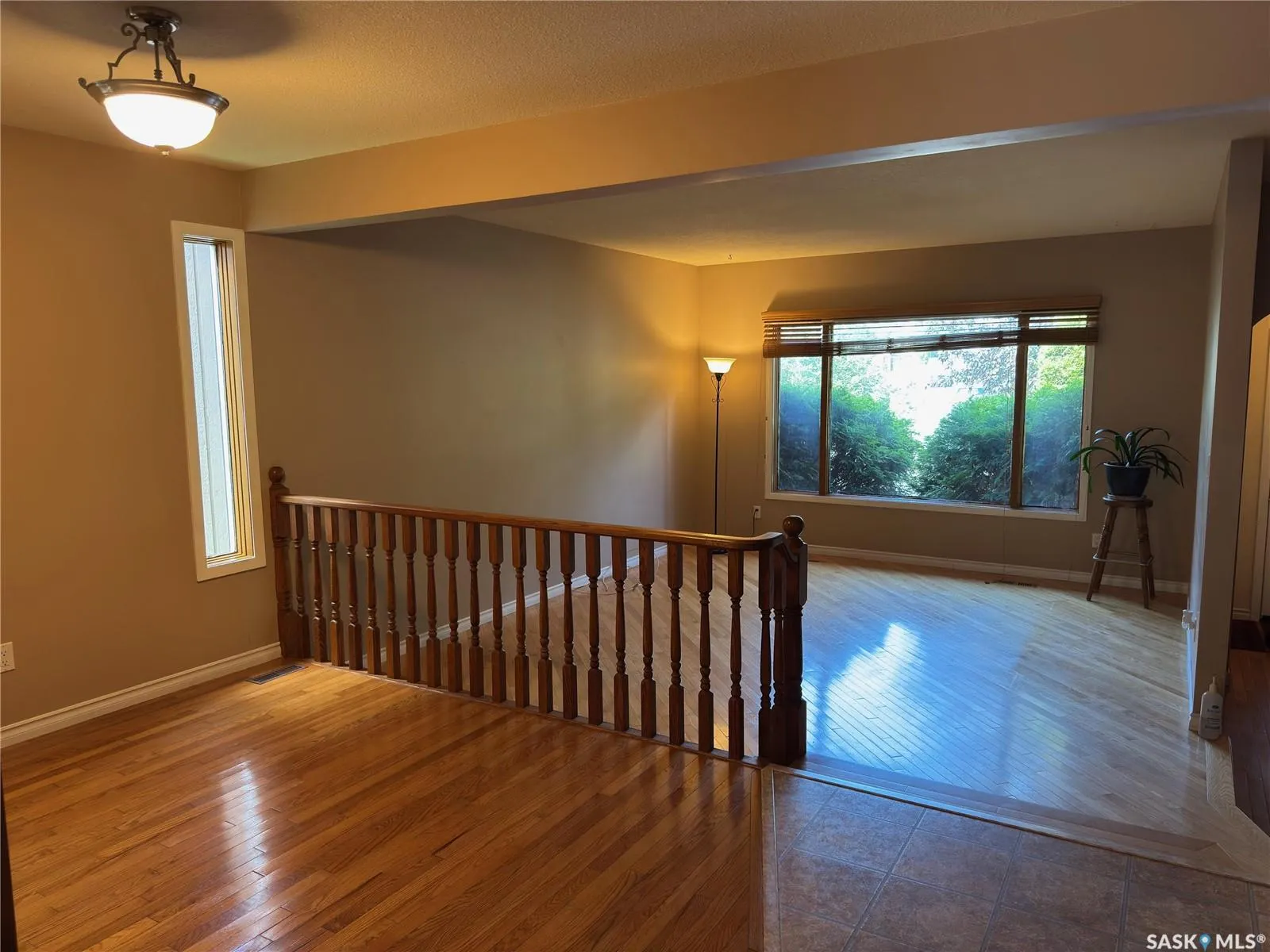 418 Emerald CRESCENT