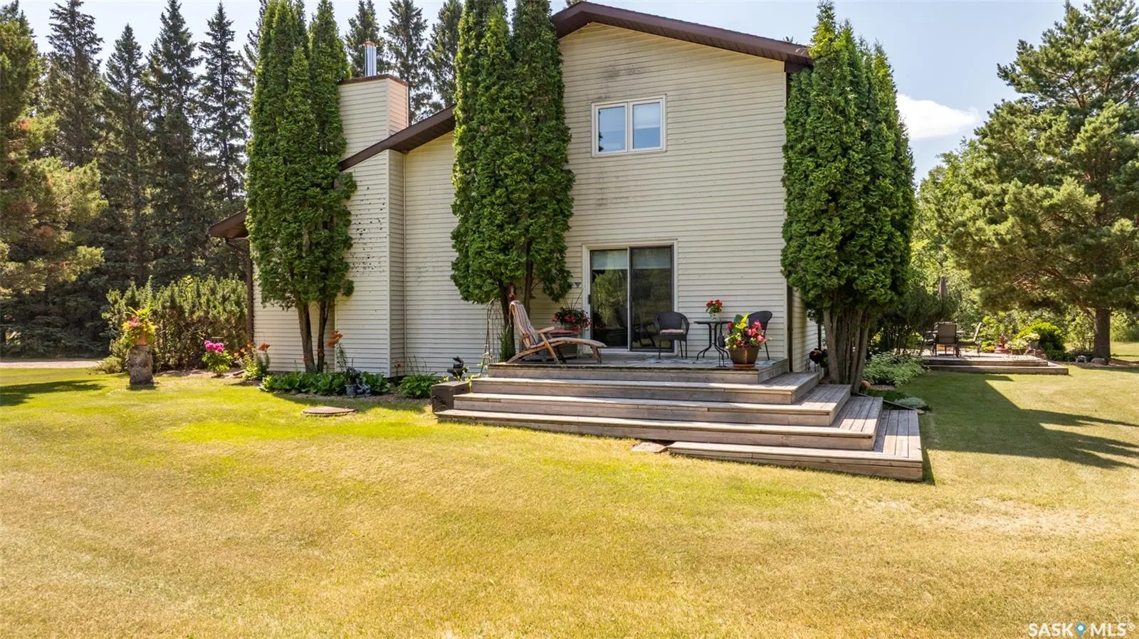 461 Birch PLACE