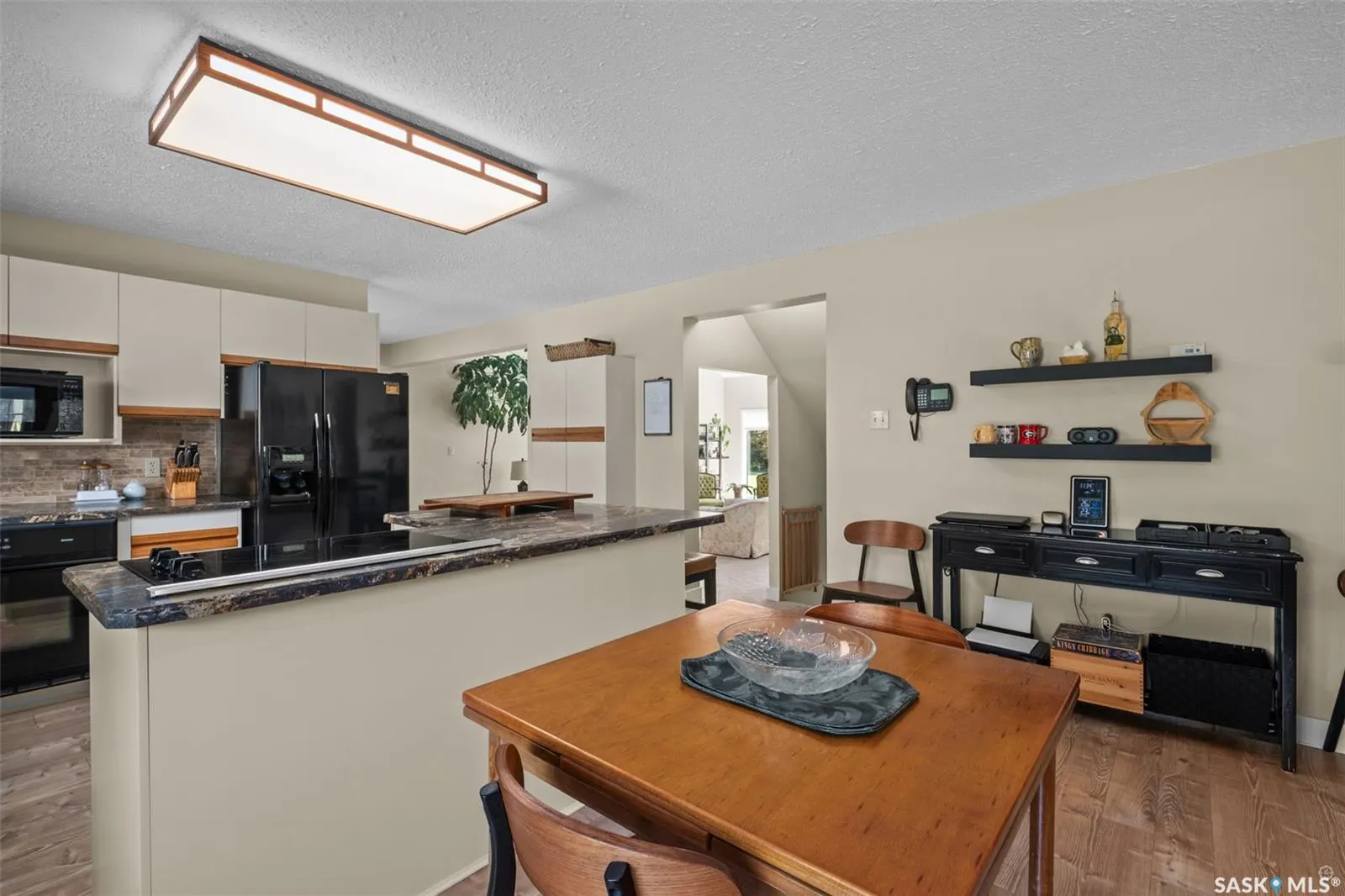 461 Birch PLACE
