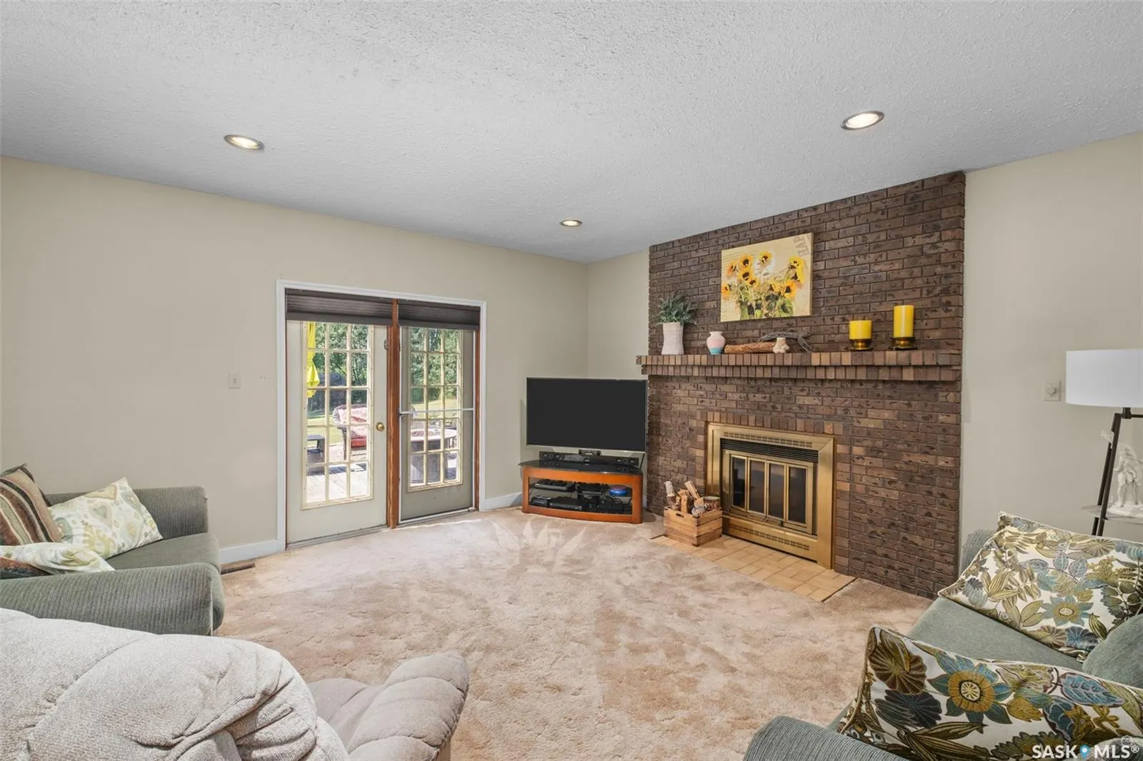 461 Birch PLACE