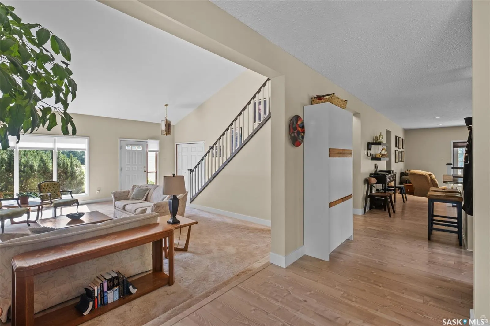 461 Birch PLACE