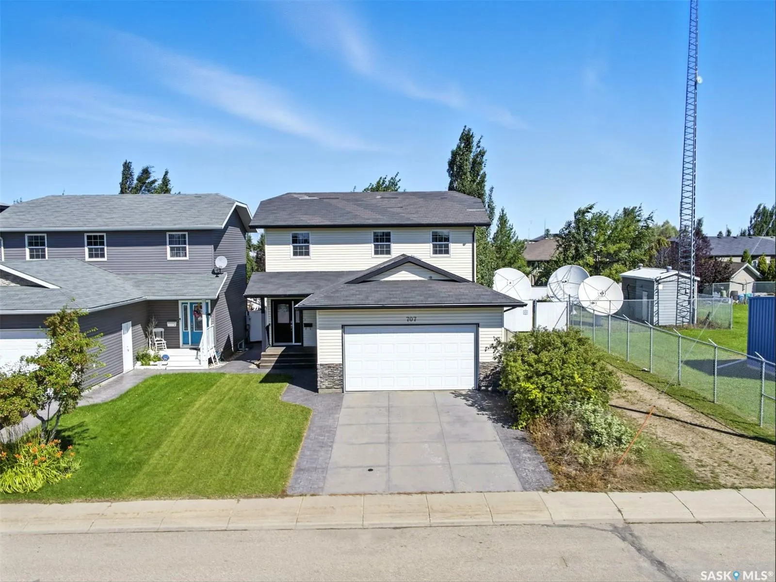 707 Reddekopp DRIVE
