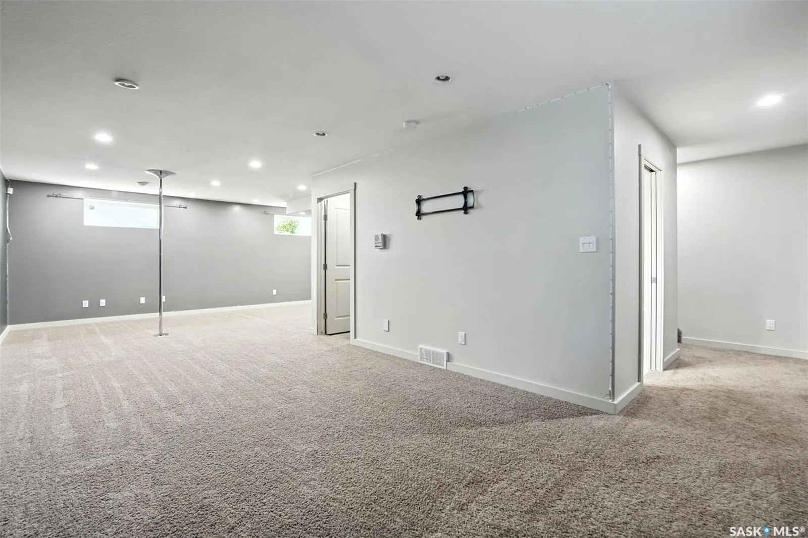 707 Reddekopp DRIVE