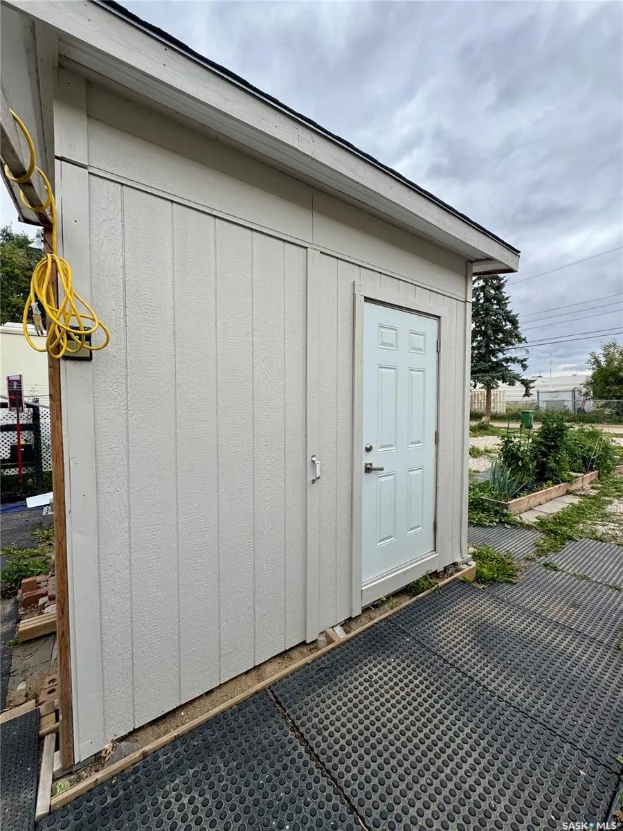 741 Rae STREET