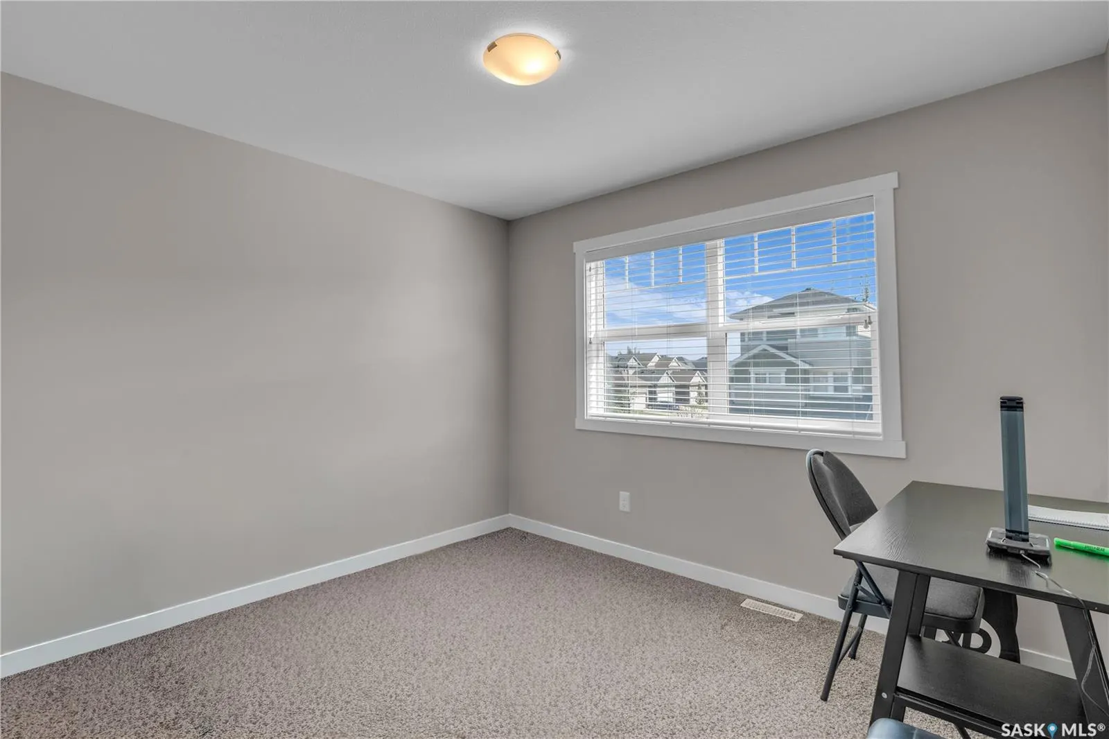 315 Dickson CRESCENT, #131