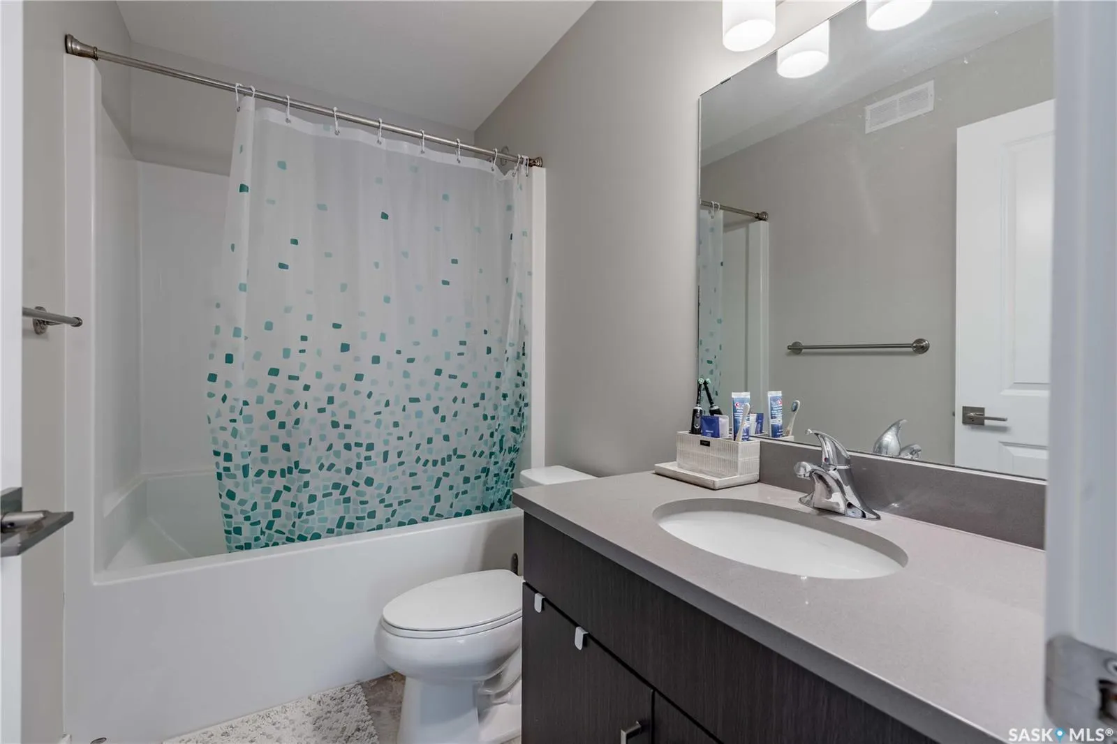 315 Dickson CRESCENT, #131
