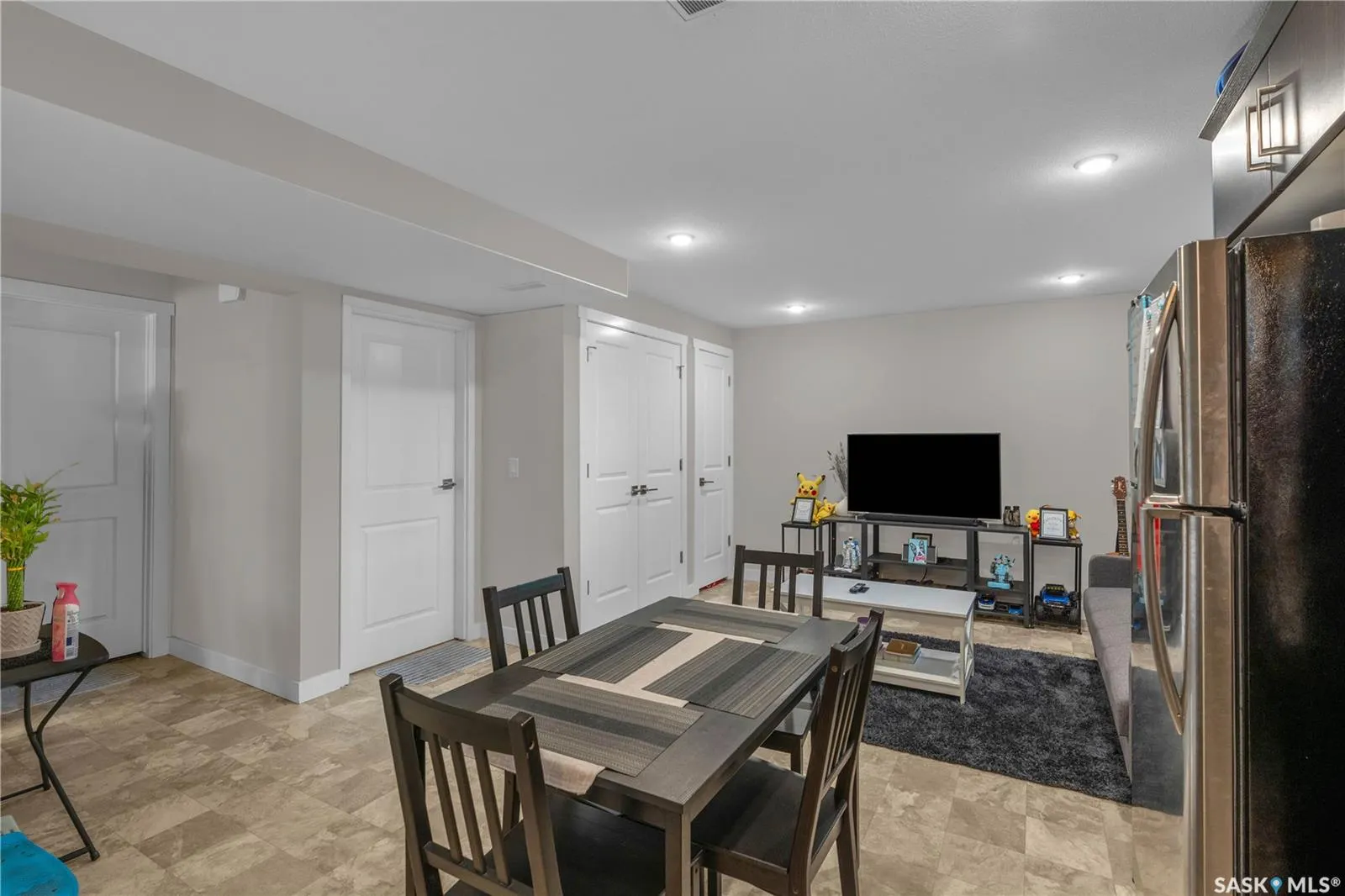 315 Dickson CRESCENT, #131