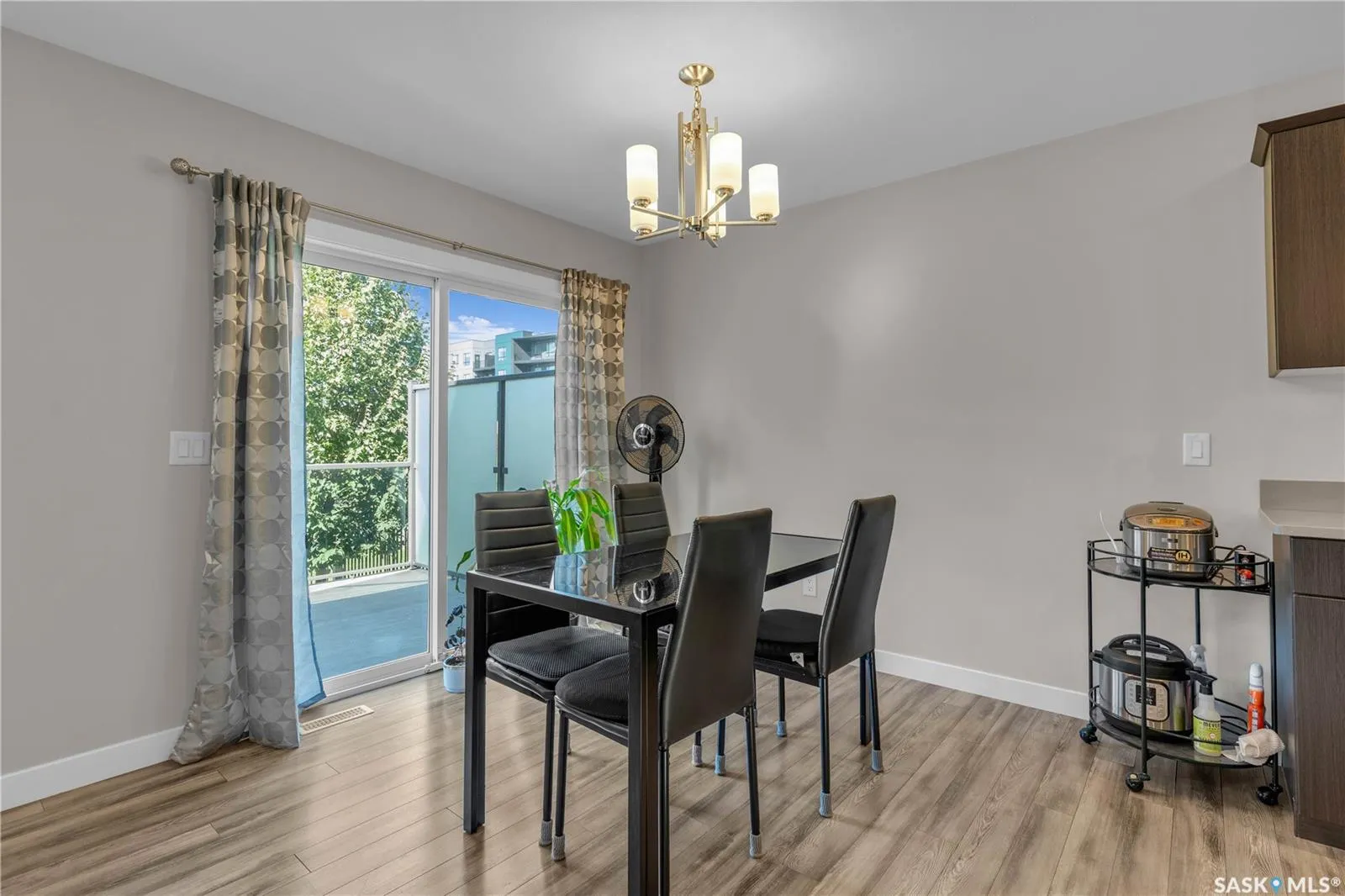 315 Dickson CRESCENT, #131