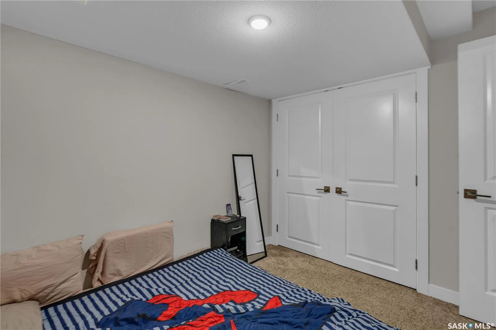 315 Dickson CRESCENT, #131