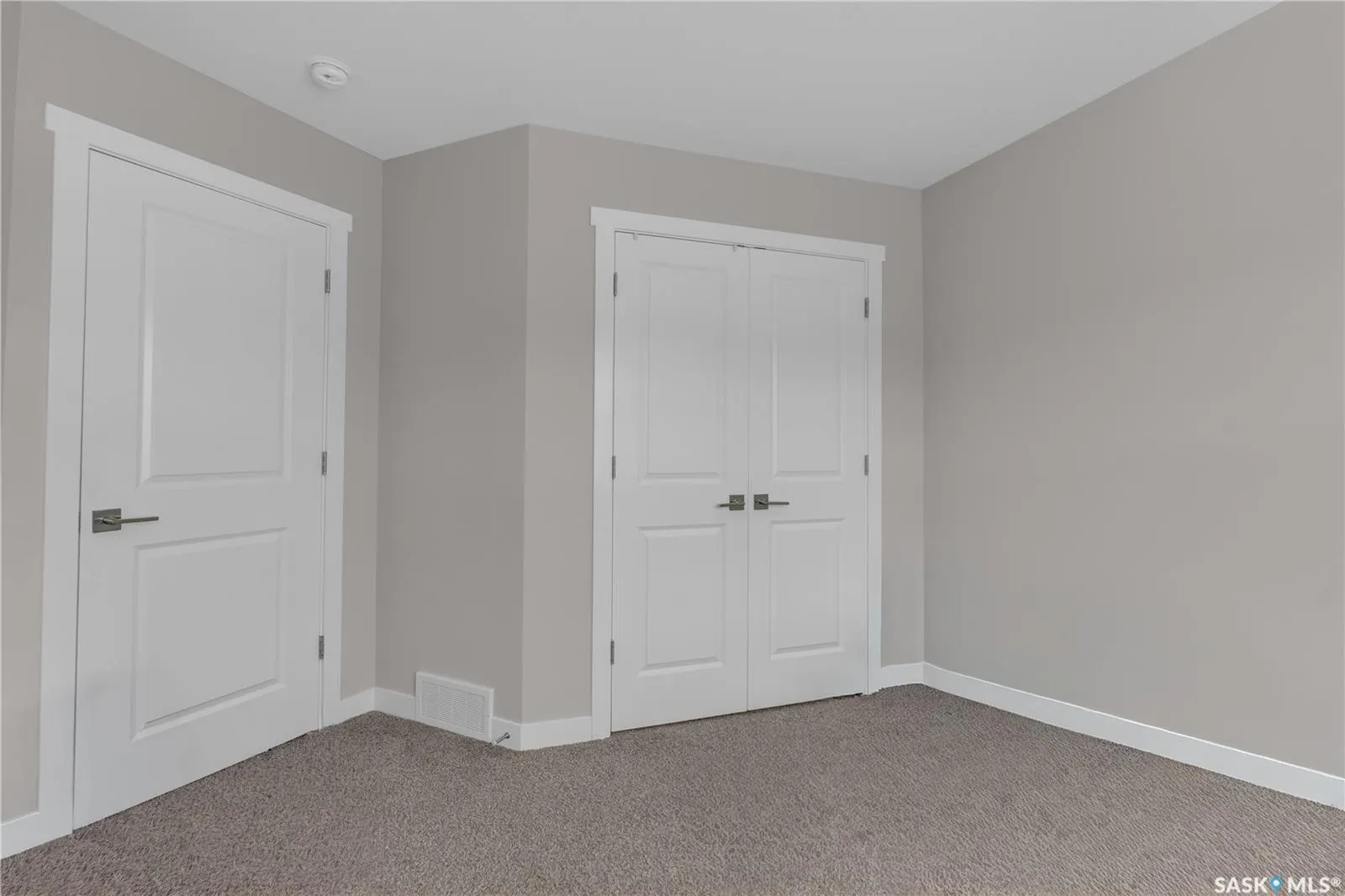315 Dickson CRESCENT, #131
