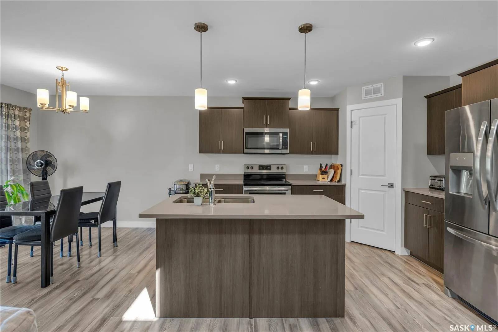 315 Dickson CRESCENT, #131