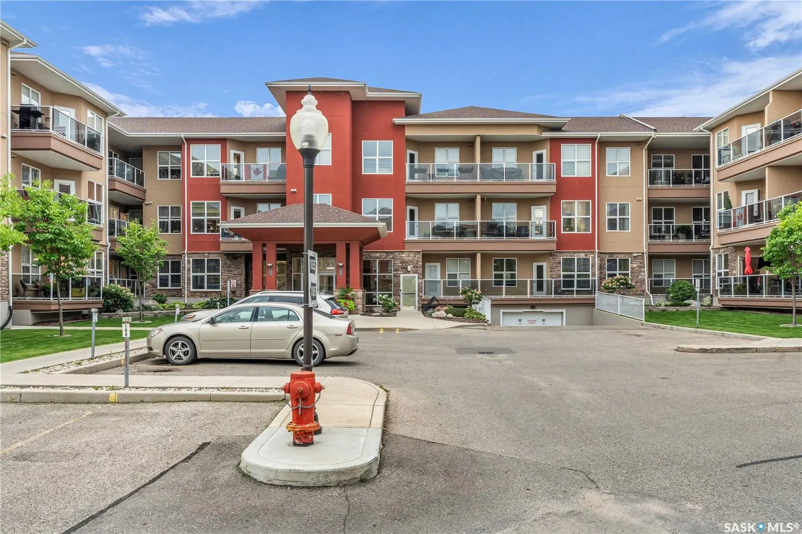 1025 Moss AVENUE, #208