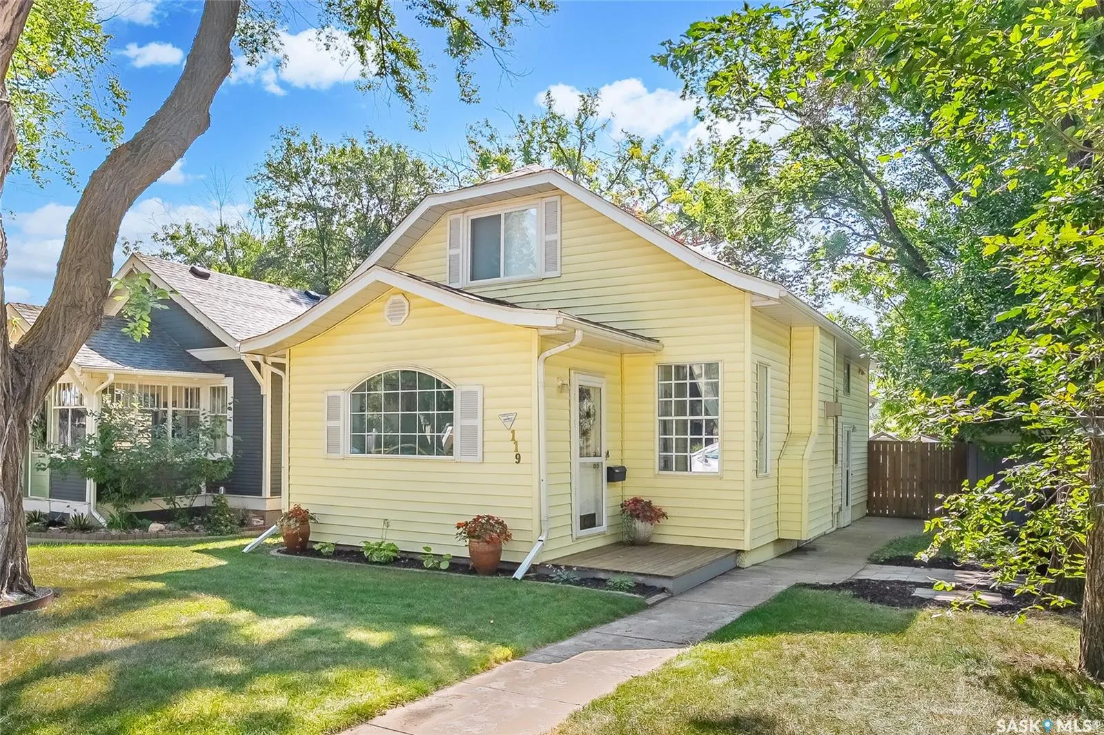 119 28th STREET W