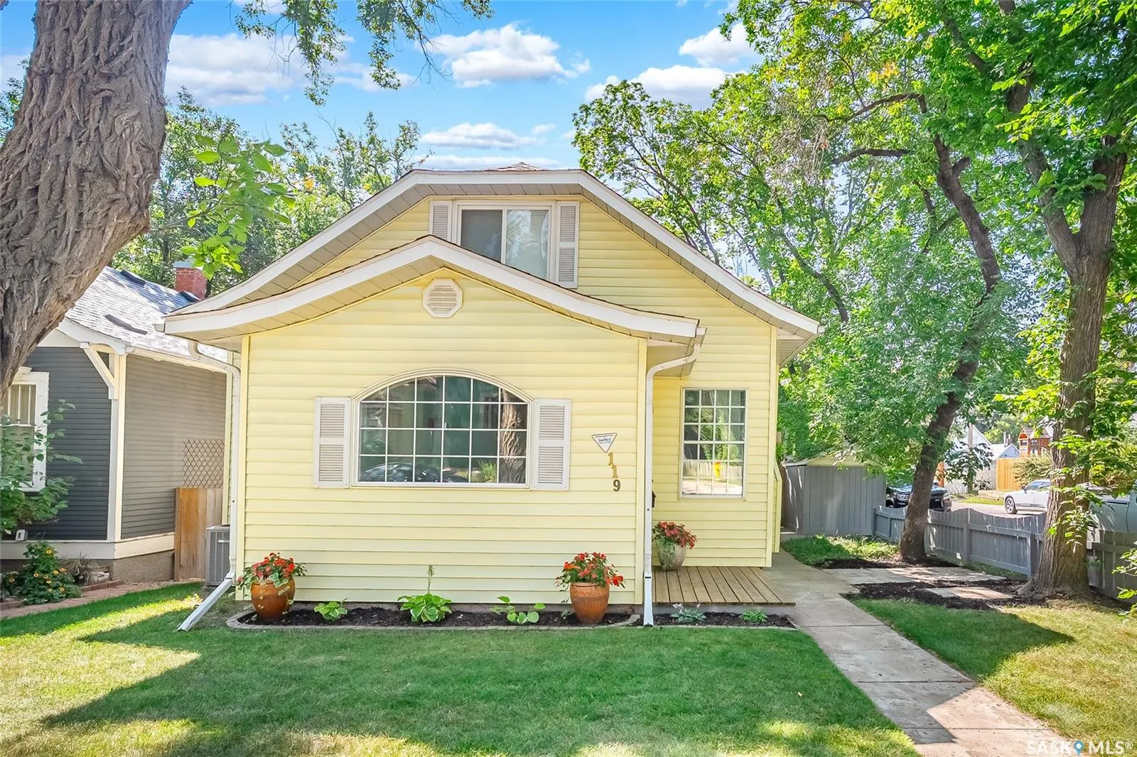 119 28th STREET W
