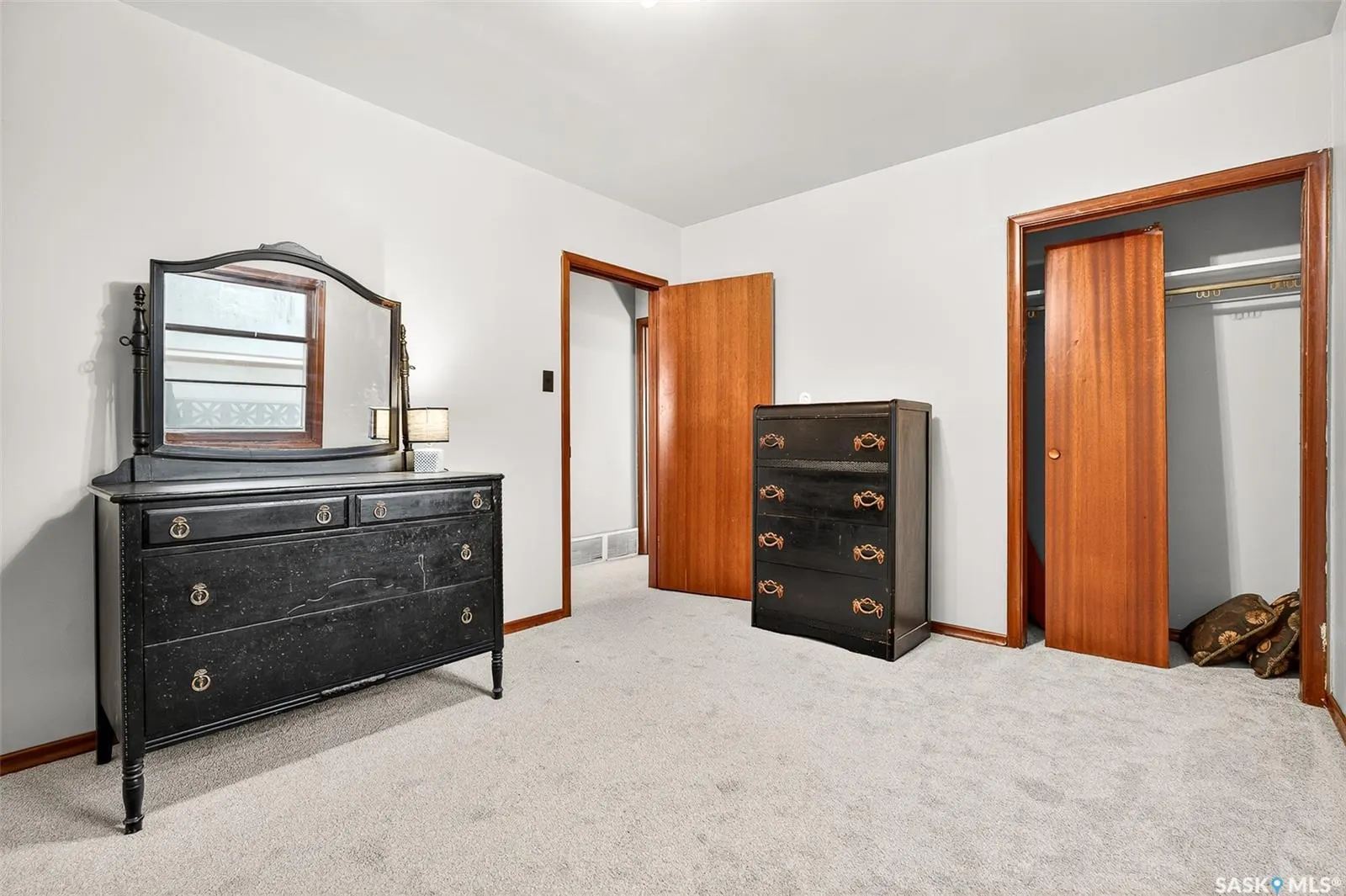 530 Duffield STREET W
