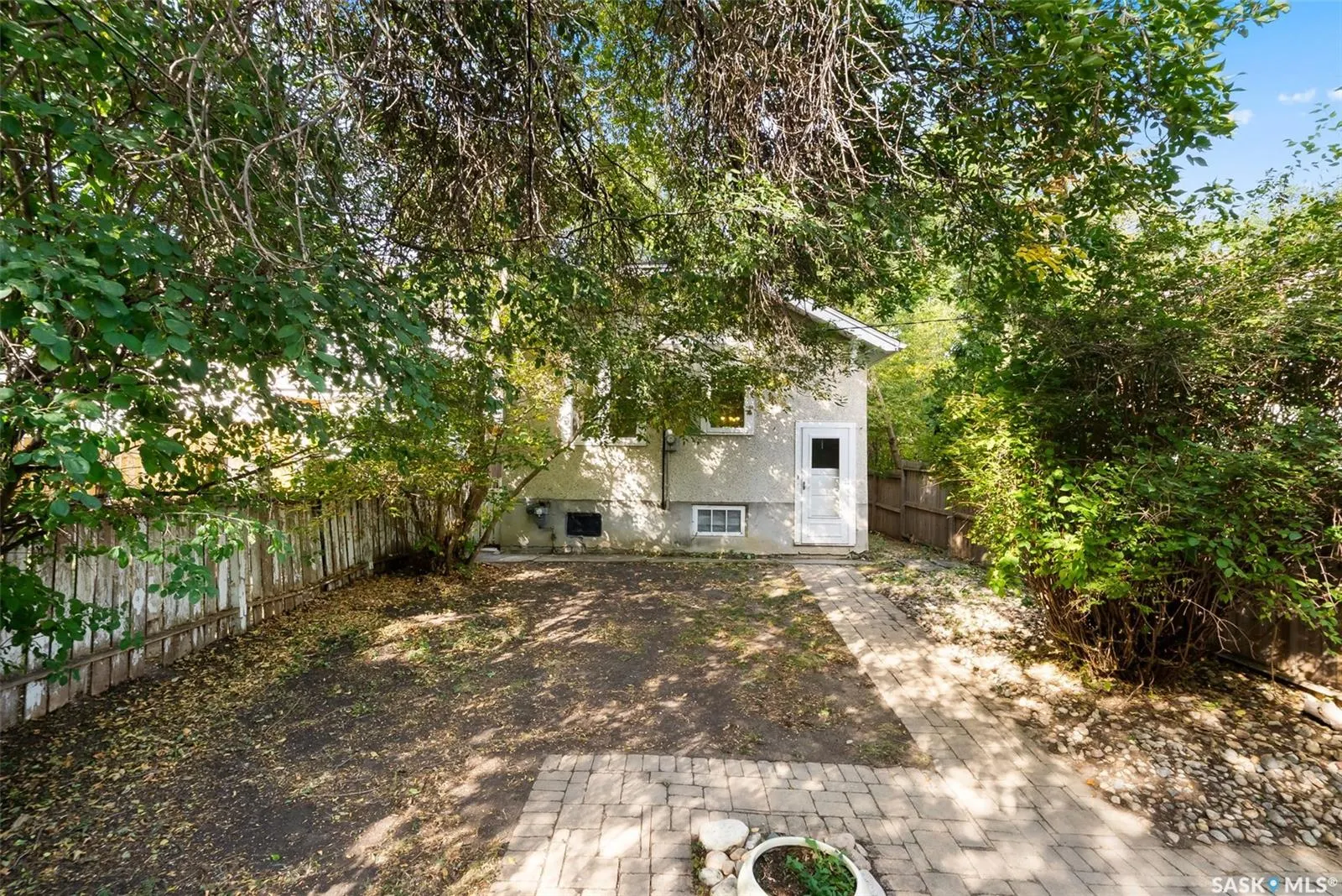 3057 Retallack STREET