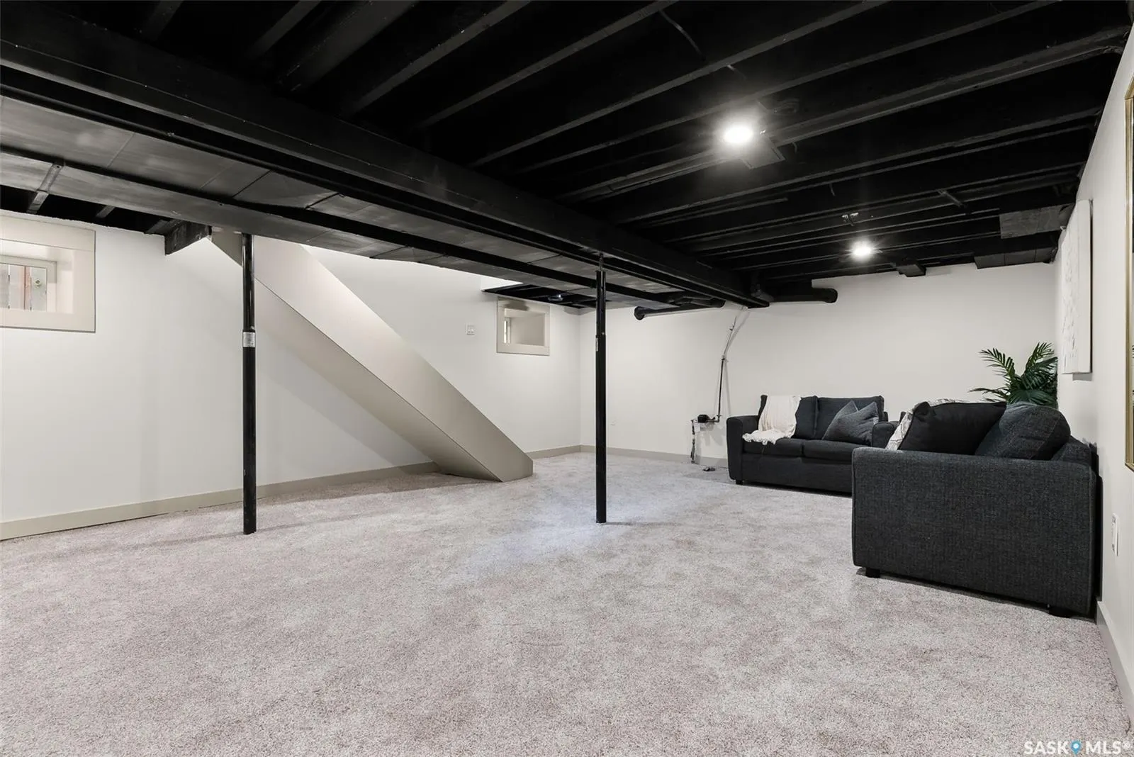 2257 Rae STREET