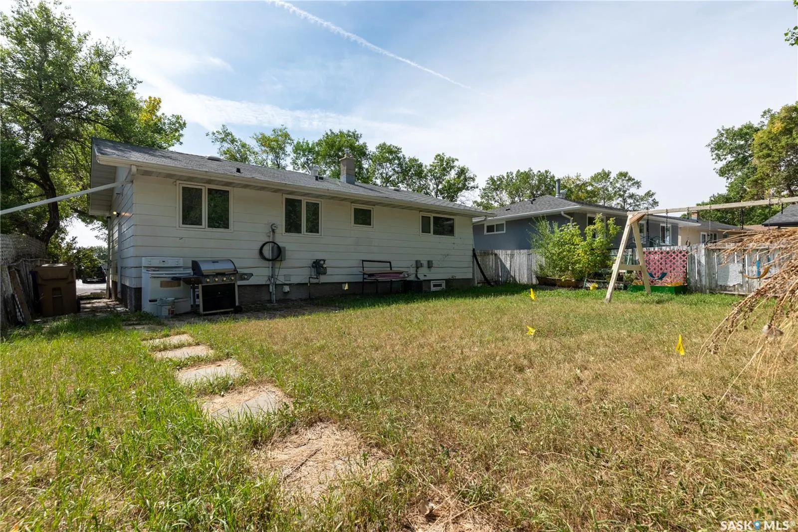 183 Magee CRESCENT