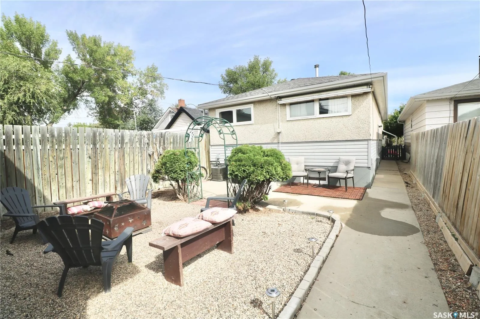 2110 Elliott STREET