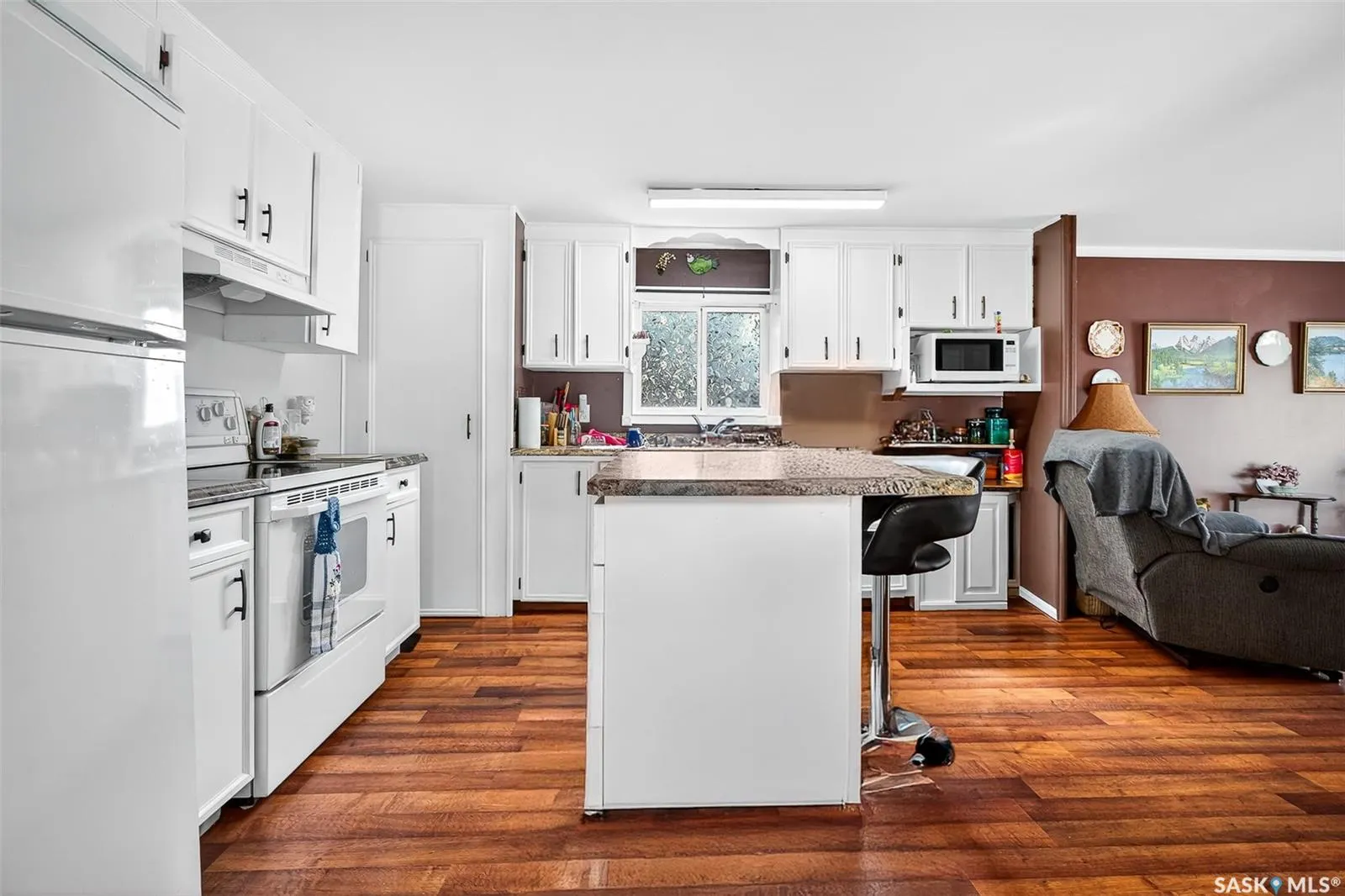 #B19       1455 9th AVENUE NE