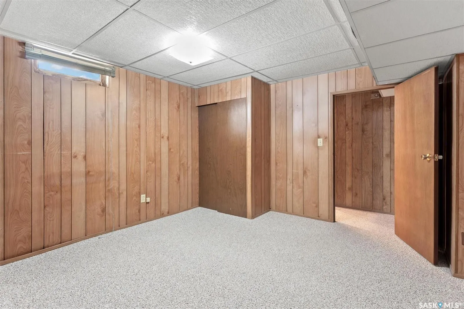 925 East CENTRE