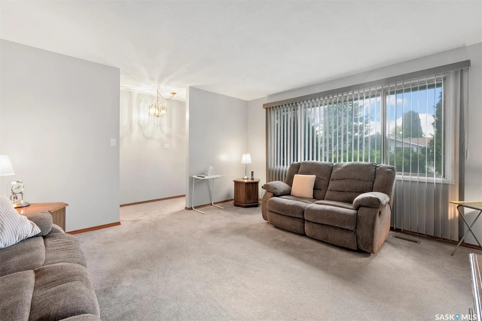 925 East CENTRE