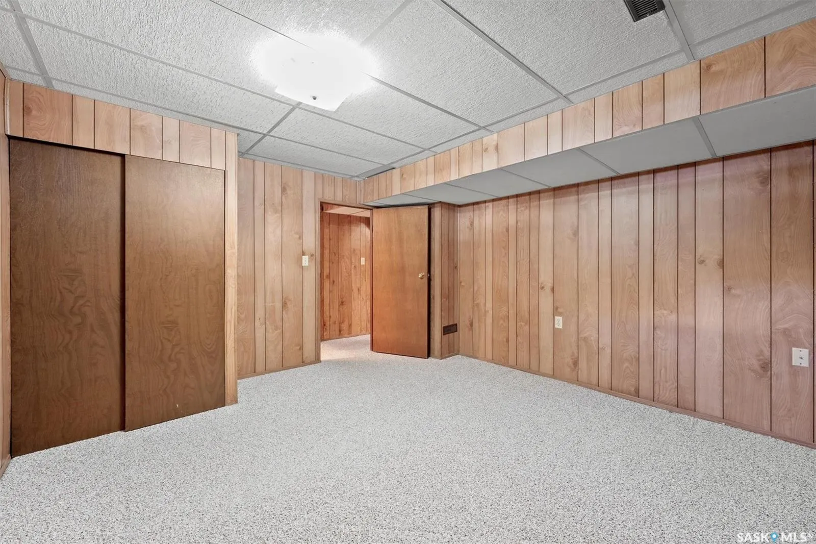925 East CENTRE