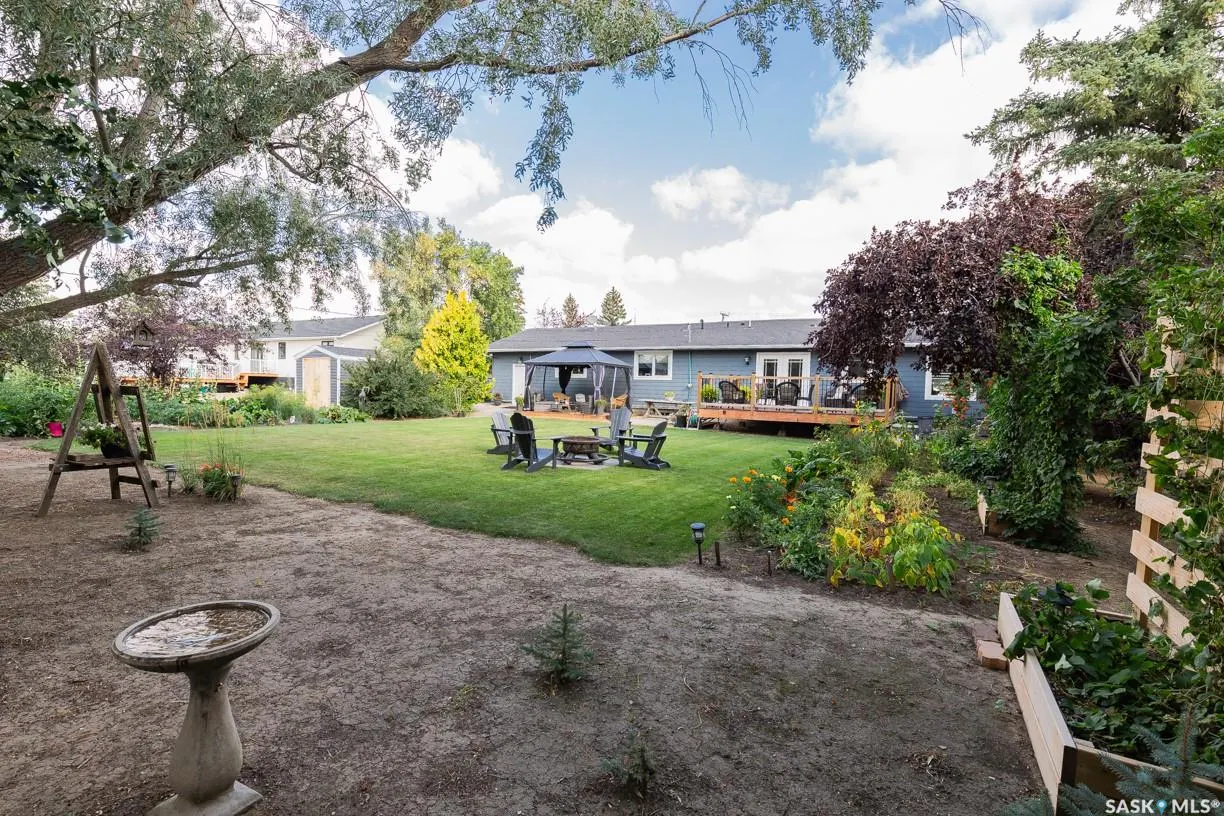 208 Highway AVENUE W