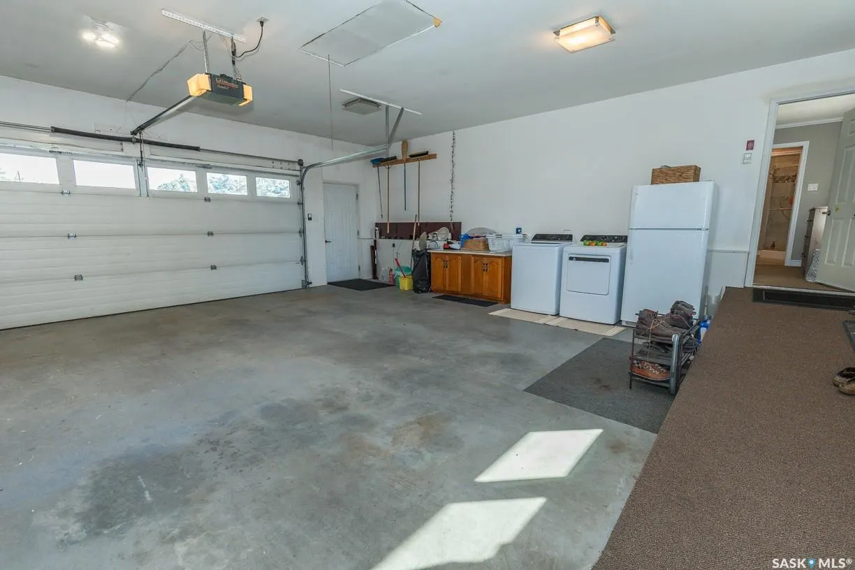 208 Highway AVENUE W