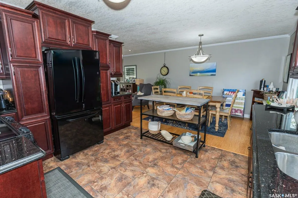208 Highway AVENUE W