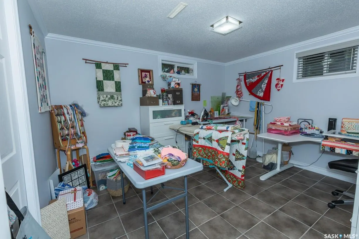 208 Highway AVENUE W