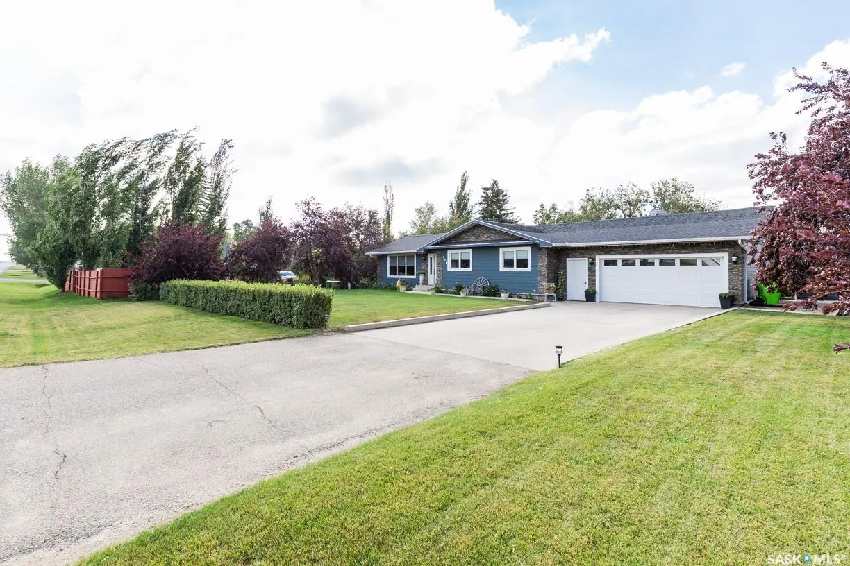 208 Highway AVENUE W