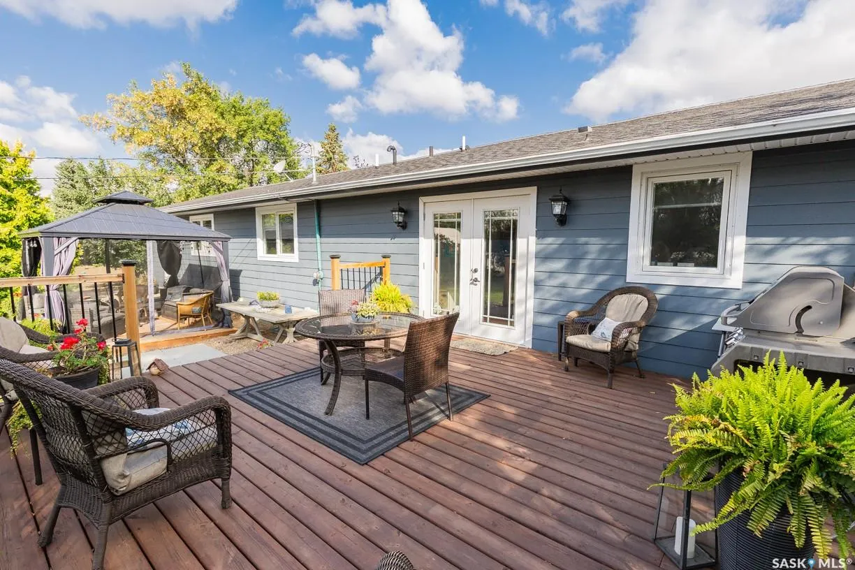 208 Highway AVENUE W
