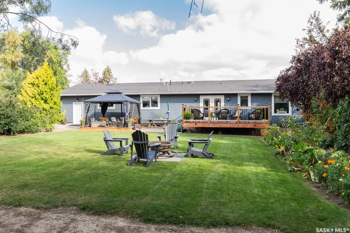208 Highway AVENUE W