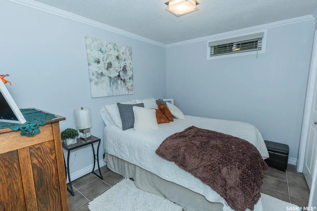 208 Highway AVENUE W
