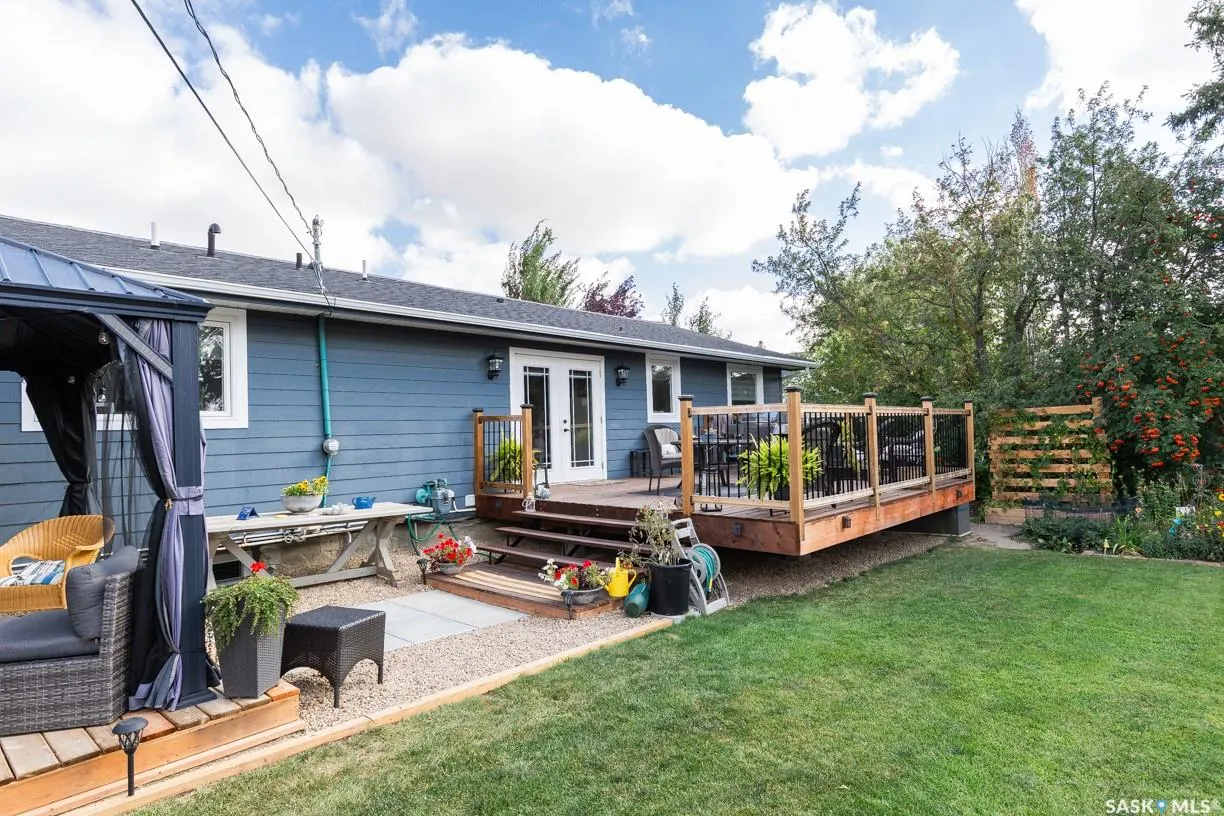 208 Highway AVENUE W