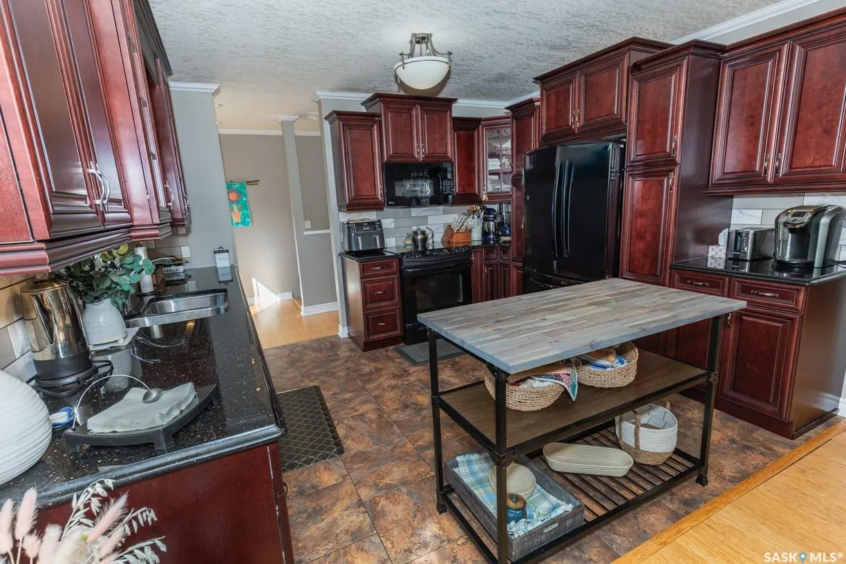208 Highway AVENUE W