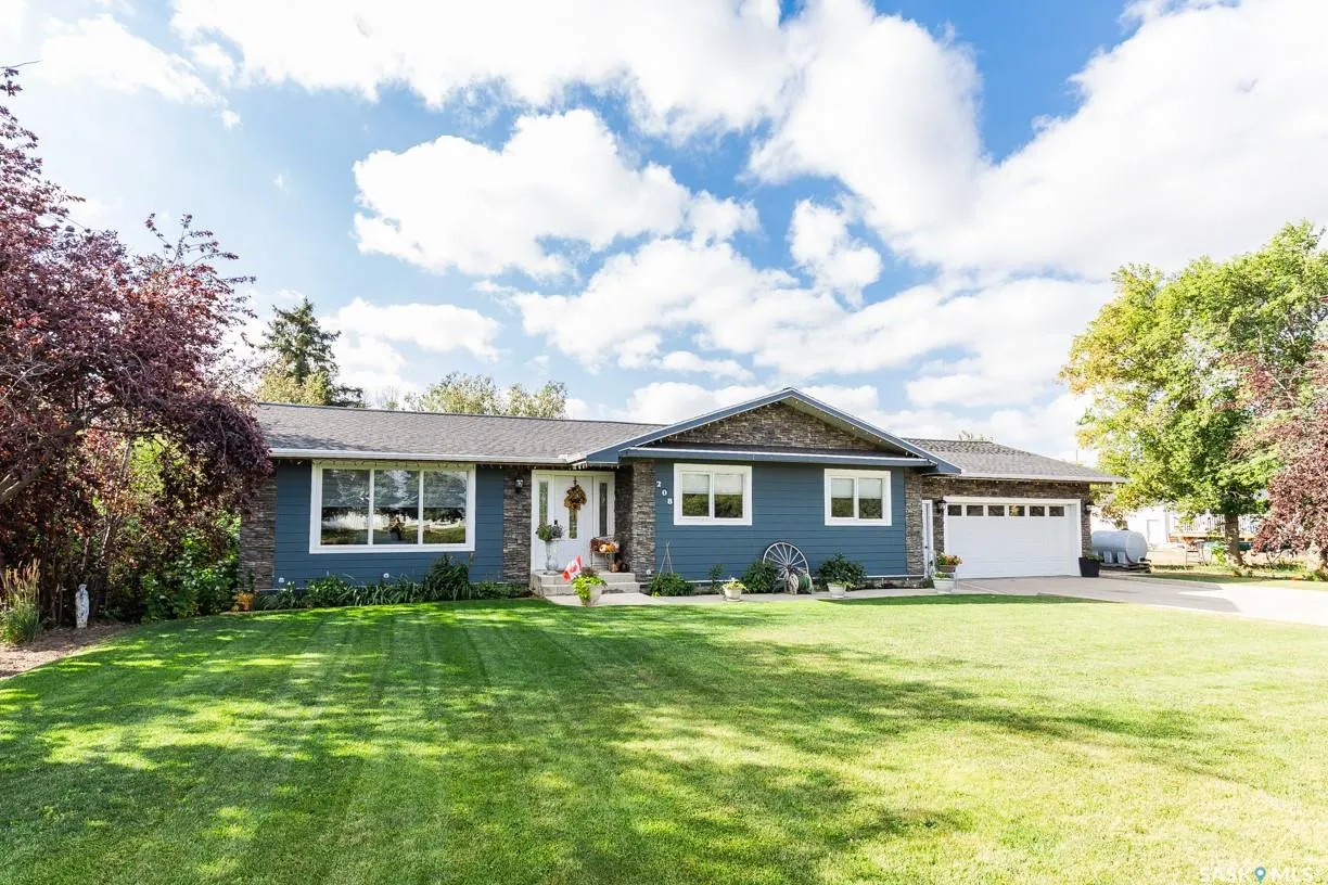 208 Highway AVENUE W
