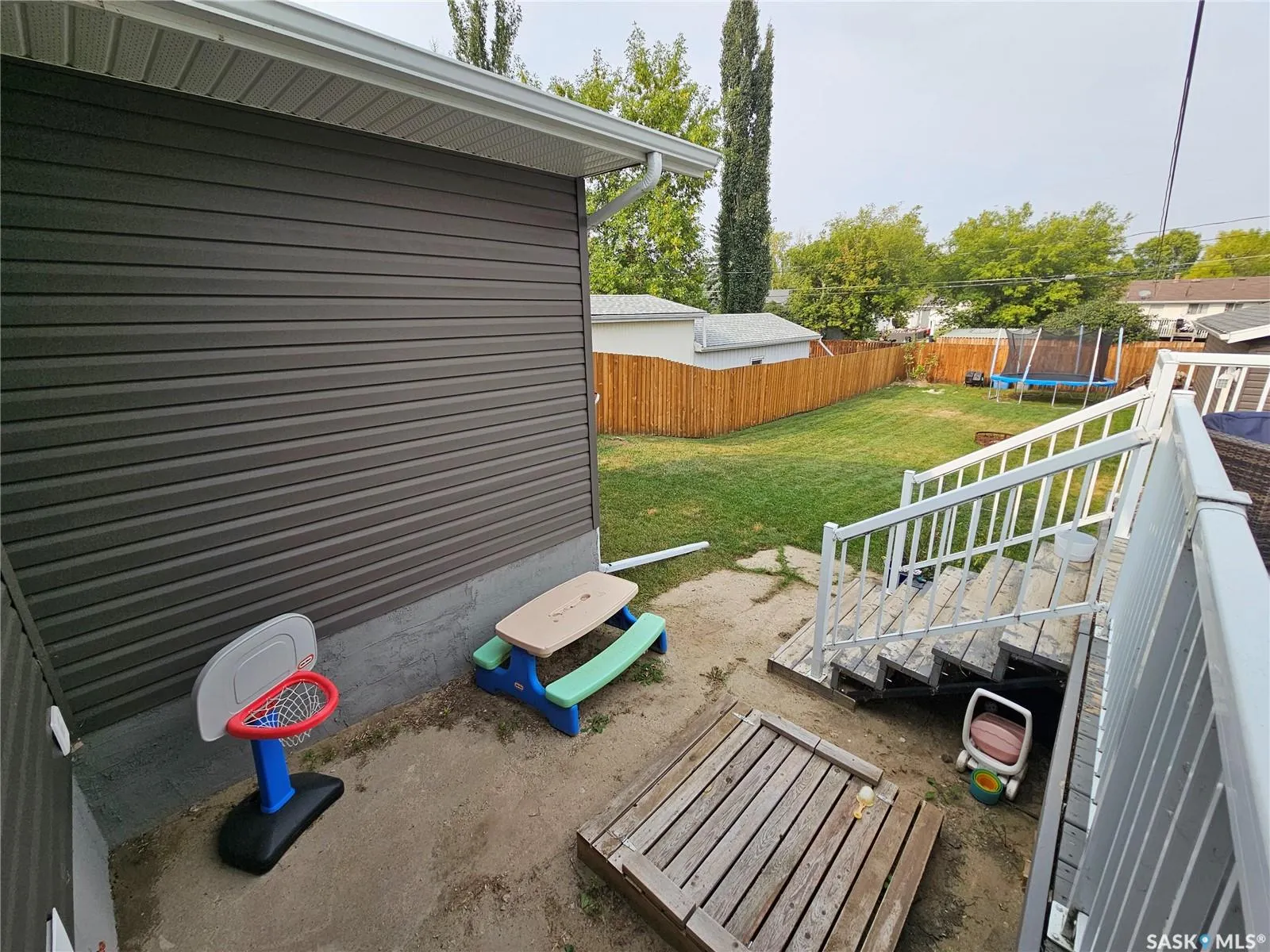 317 4th AVENUE W