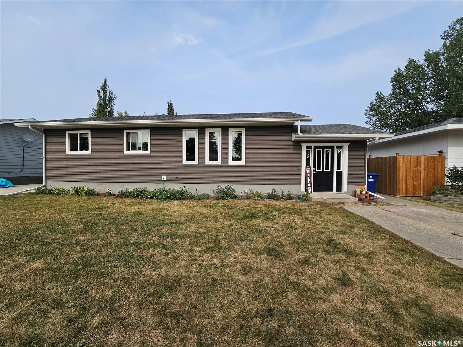 317 4th AVENUE W