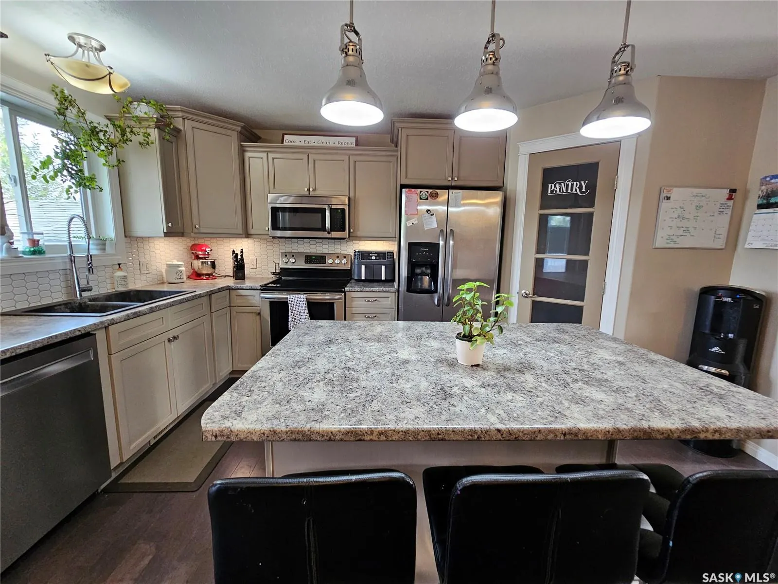 317 4th AVENUE W