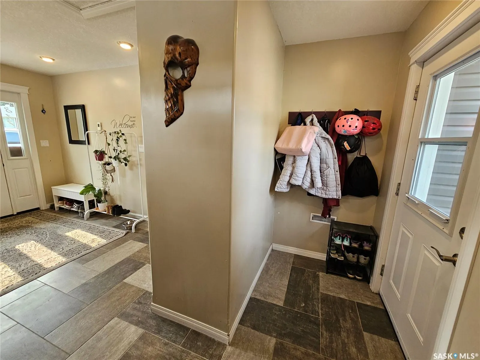 317 4th AVENUE W