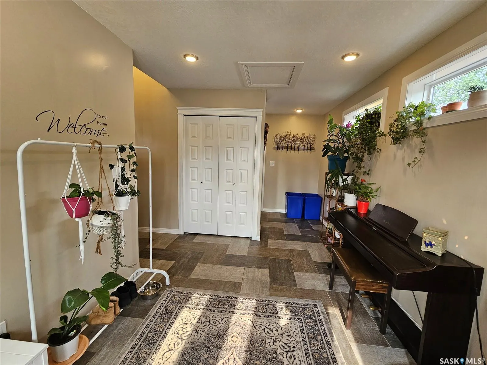317 4th AVENUE W
