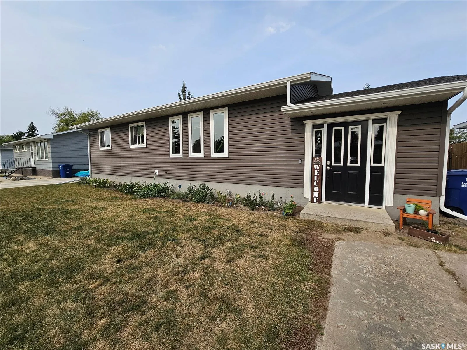 317 4th AVENUE W