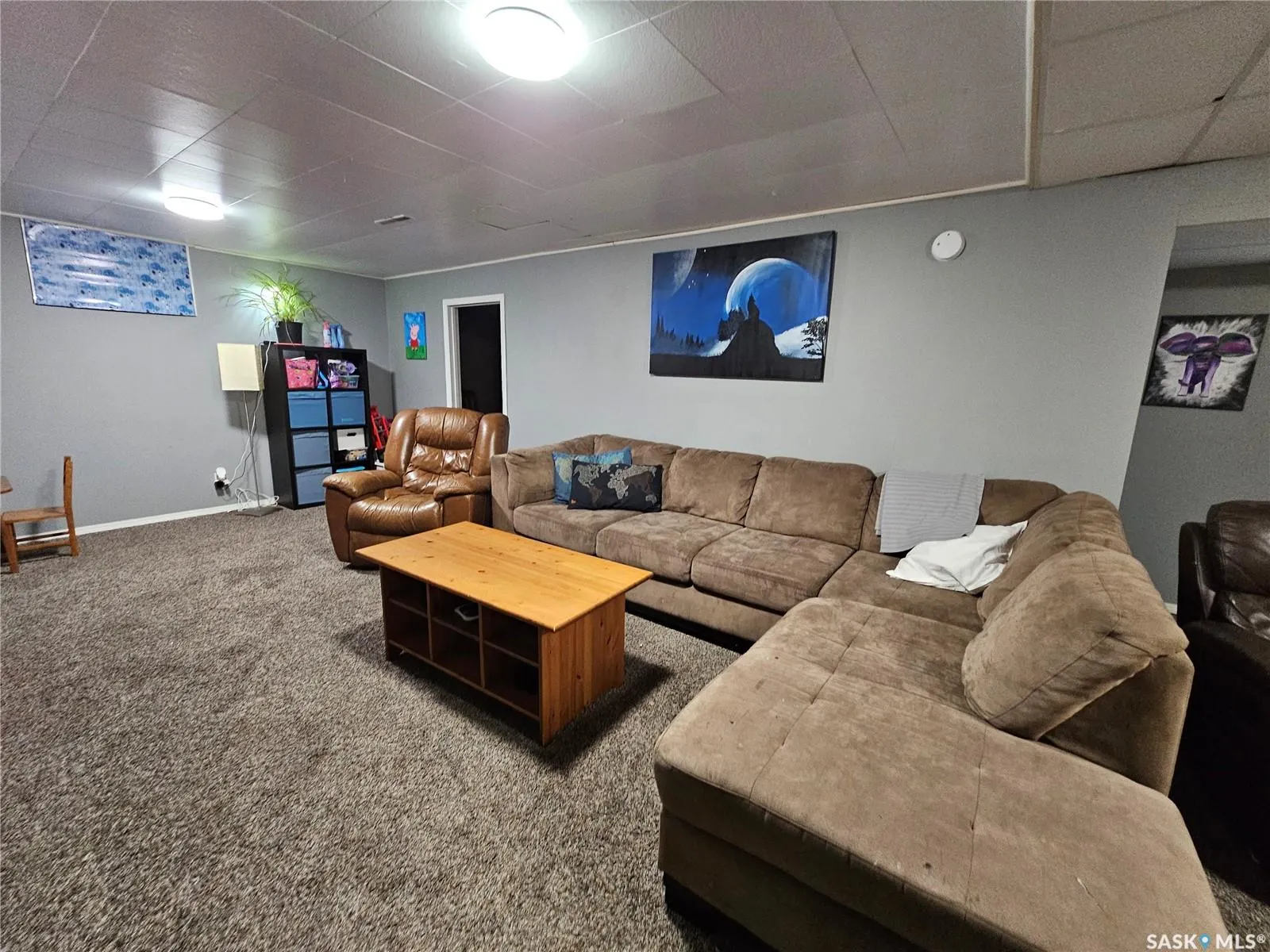 317 4th AVENUE W