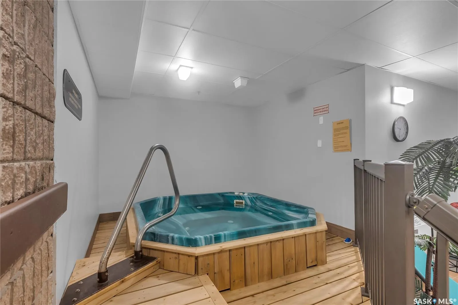 351 Saguenay DRIVE, #605