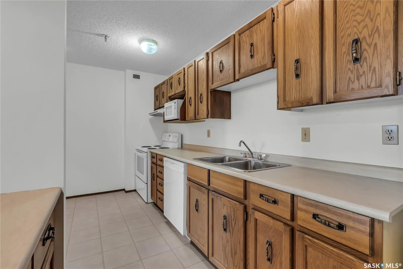 351 Saguenay DRIVE, #605