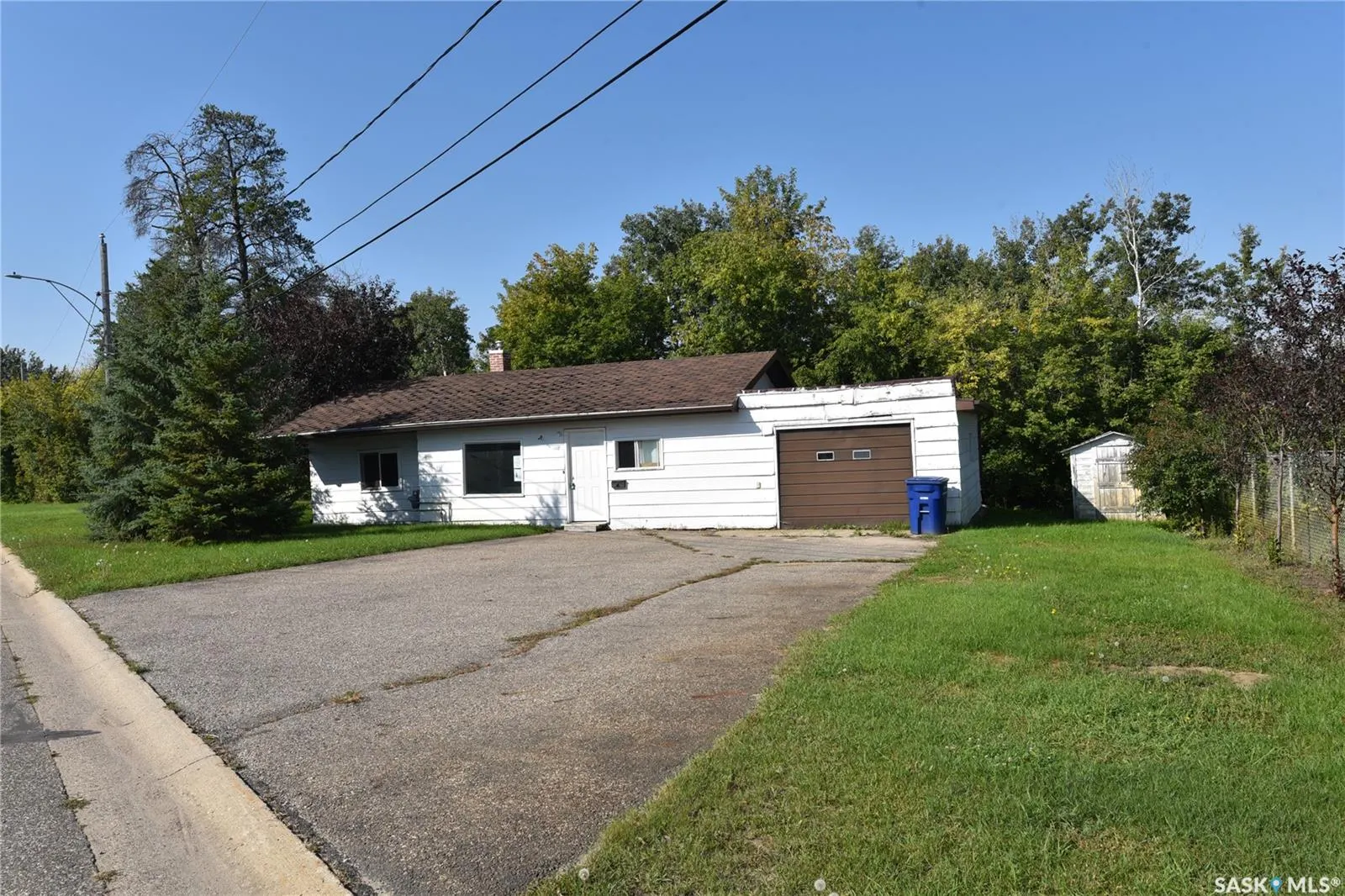 402 MacDonald STREET