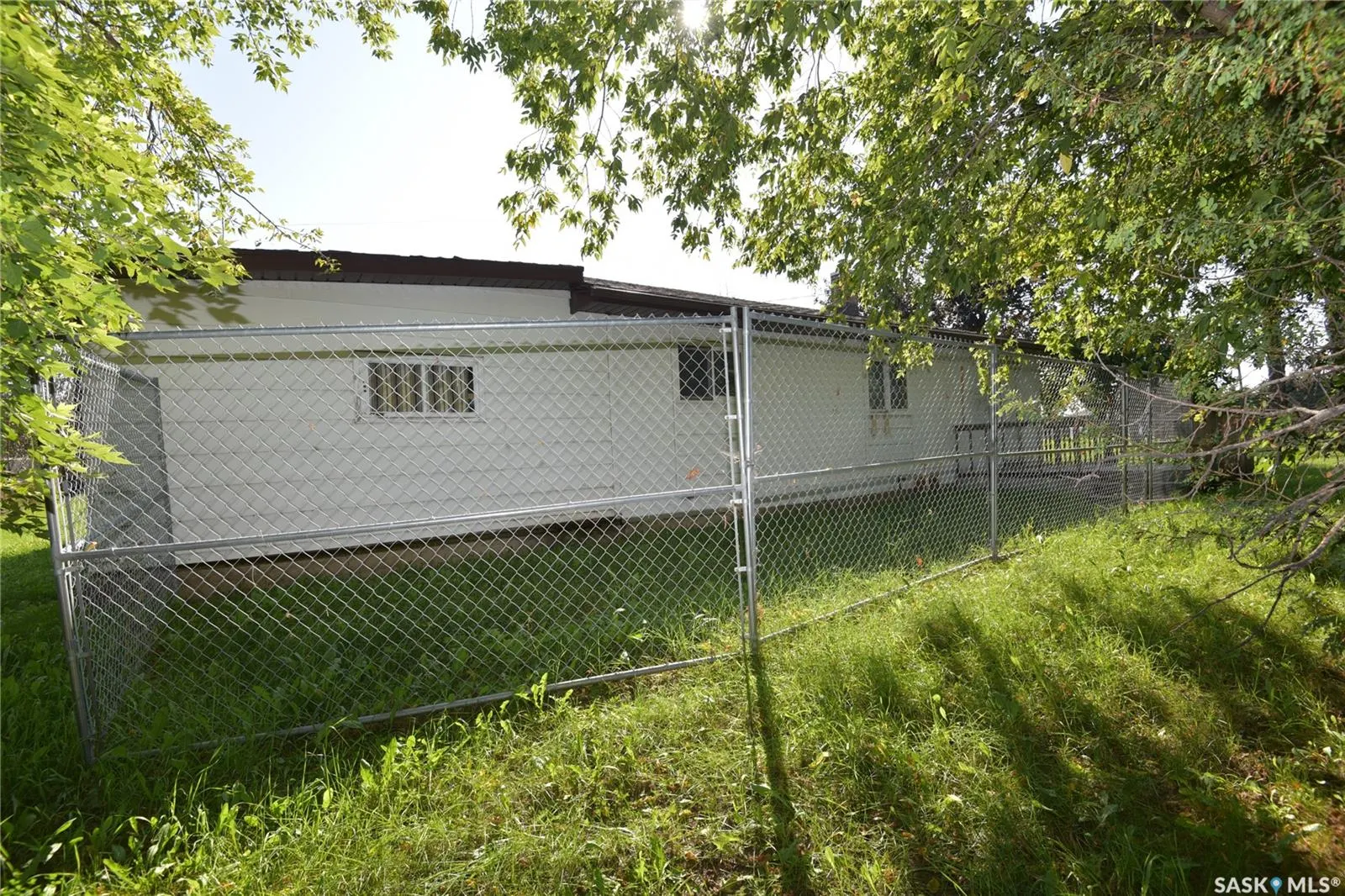 402 MacDonald STREET