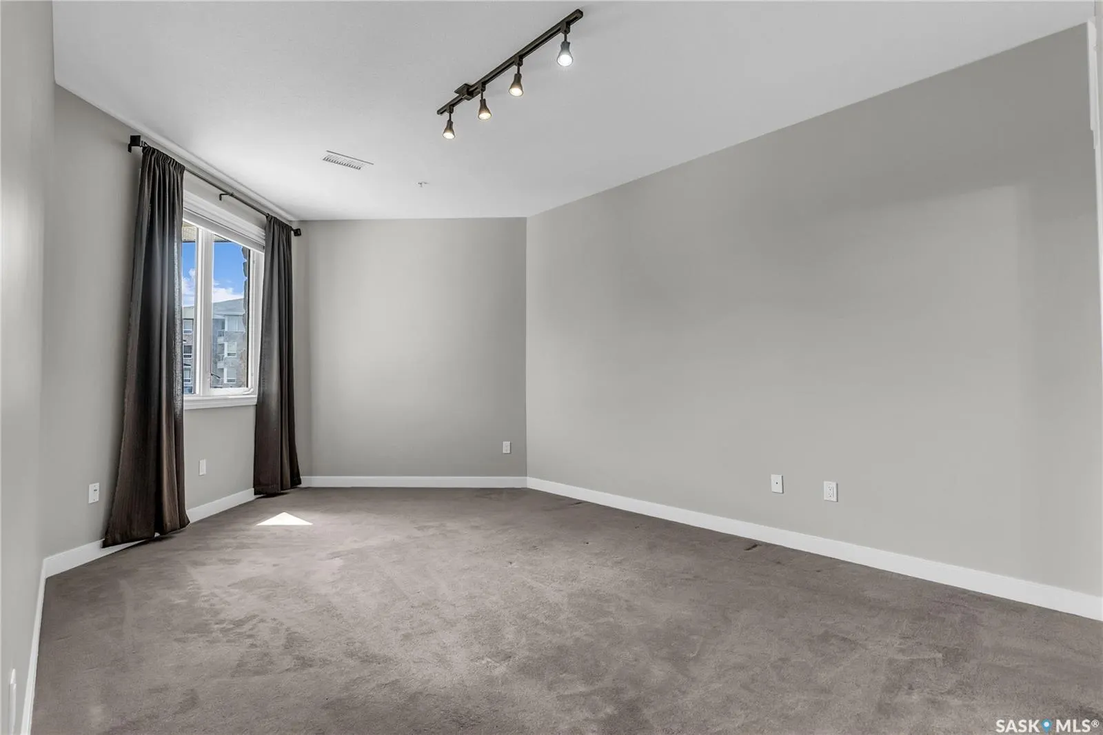 405 Cartwright STREET, #209